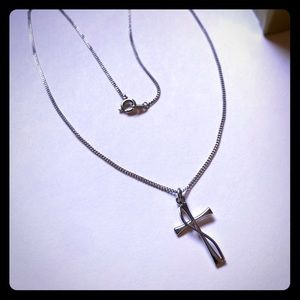 ❗️3/$7 Silver cross necklace